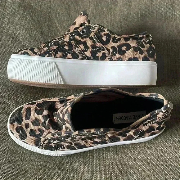 Steve Madden Platform Leopard Sneaker - Picture 2 of 9